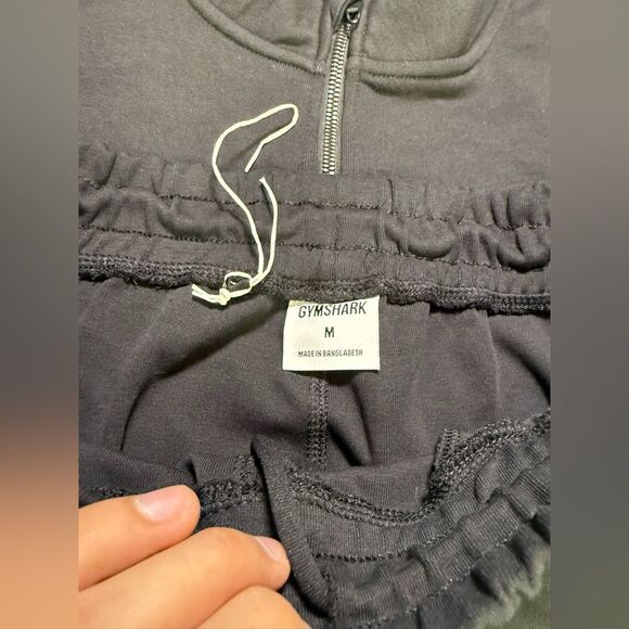 New Gymshark Men Sz M Crest Zip Up Fleece Hoodie
Sweatpants Set Sweatsuit - Picture 2 of 16